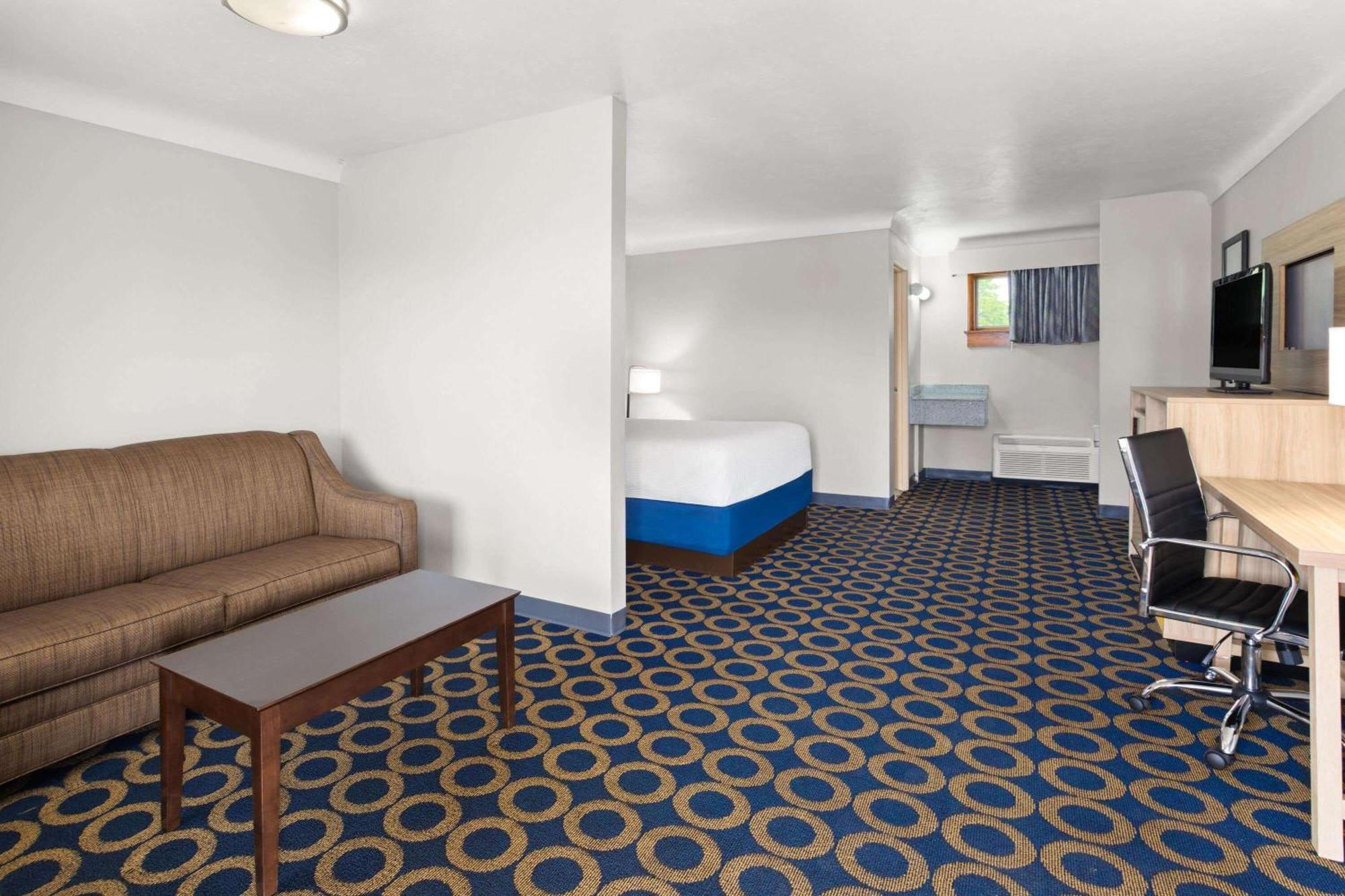 Days Inn By Wyndham Wauseon Eksteriør billede