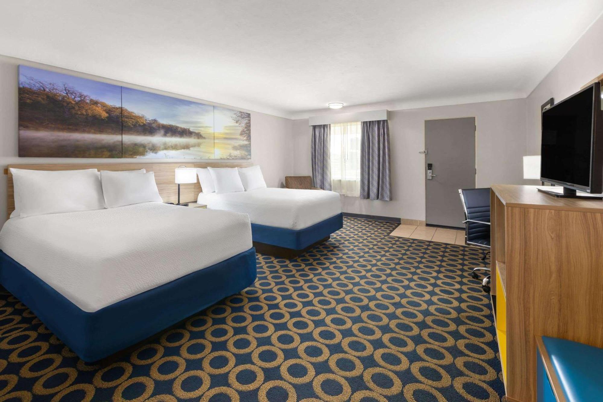 Days Inn By Wyndham Wauseon Eksteriør billede